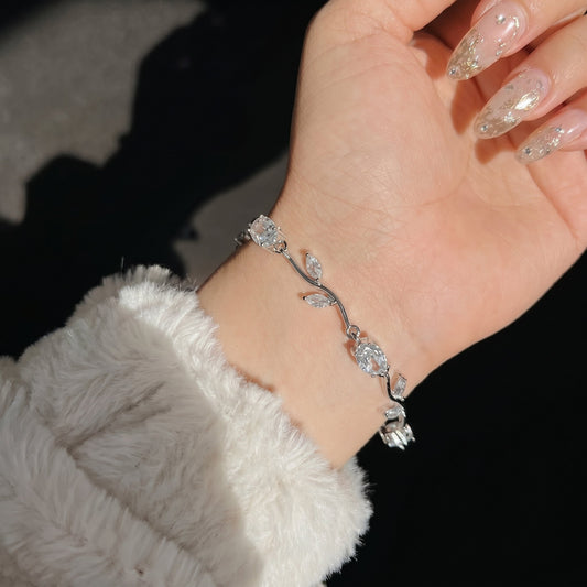 Pulsera de tulipán chapada en plata
