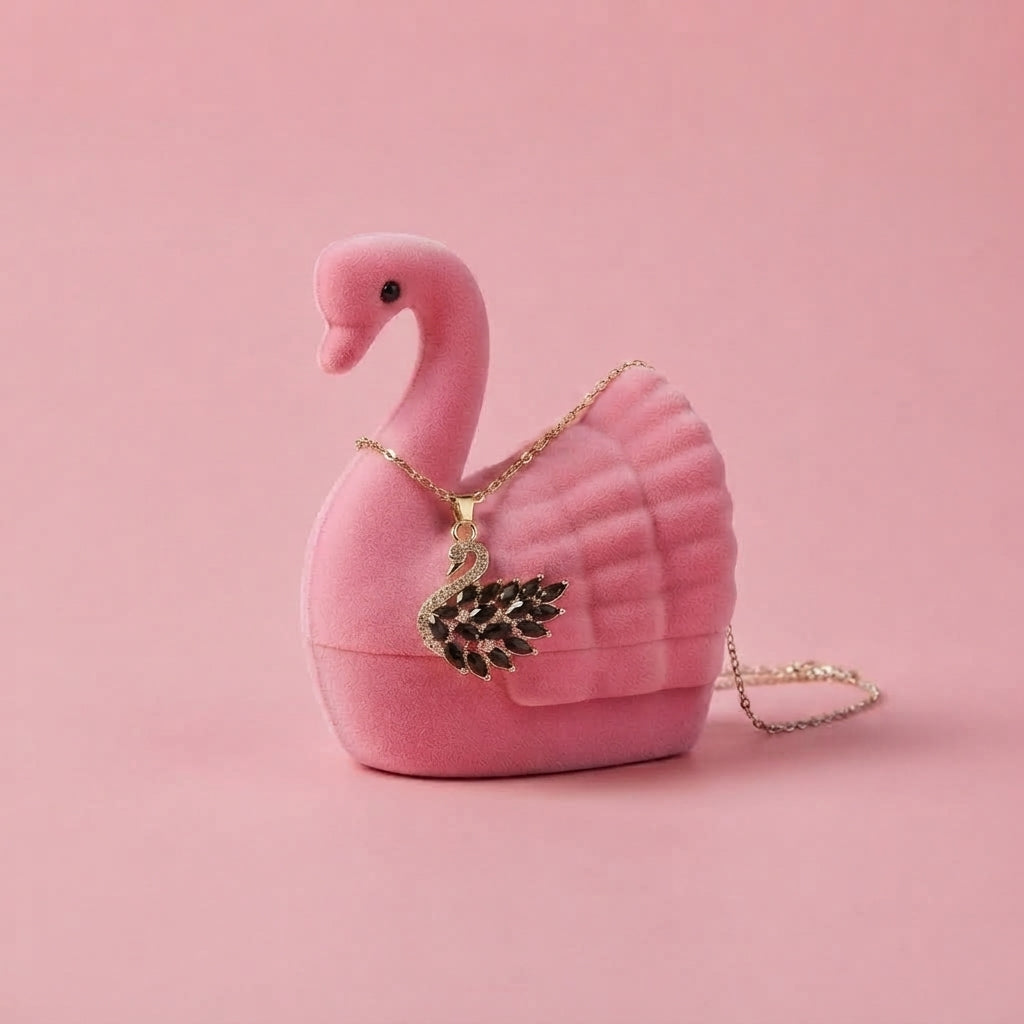 Collar de cisne viral chapado en oro