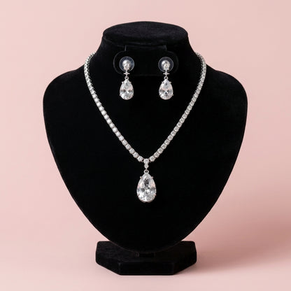 Set de Collar con Colgante de Circonia en Forma de Lágrima