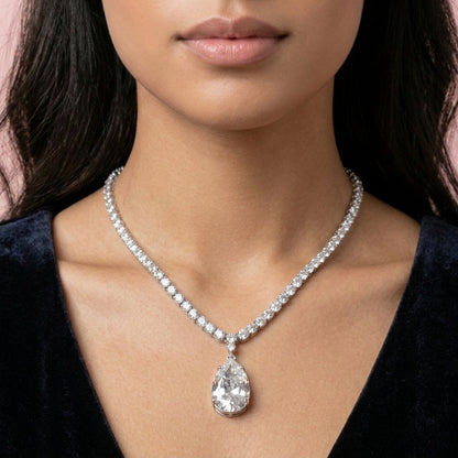 Set de Collar con Colgante de Circonia en Forma de Lágrima