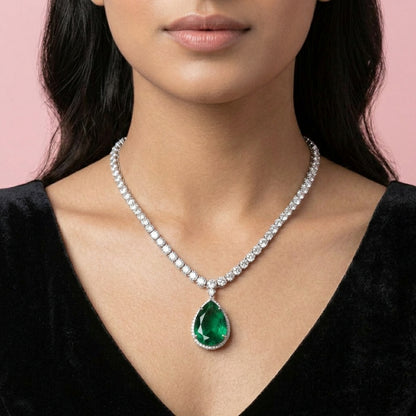 Set de Collar con Colgante de Circonia en Forma de Lágrima