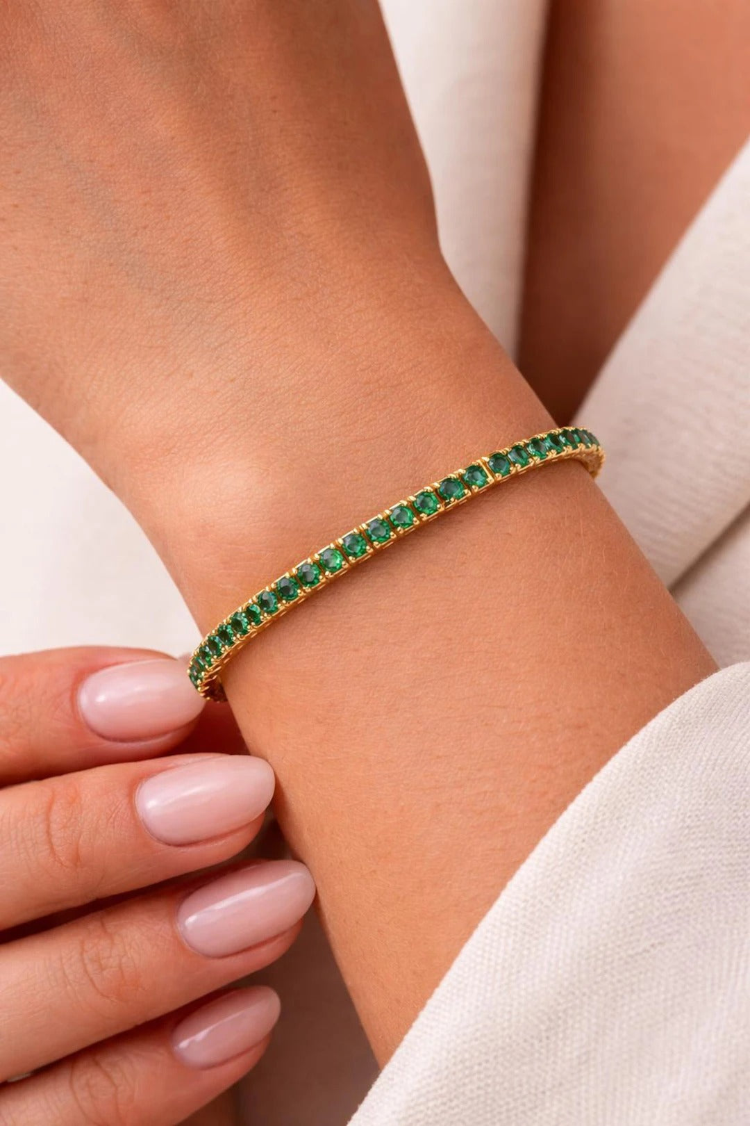 Elegant Tennis Bracelet Glden